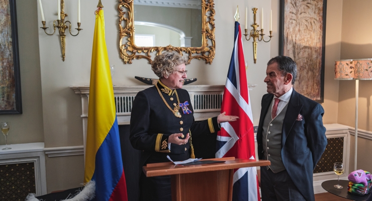 Embajador de Colombia ante el Reino Unido presentó cartas credenciales en el Palacio de Buckingham