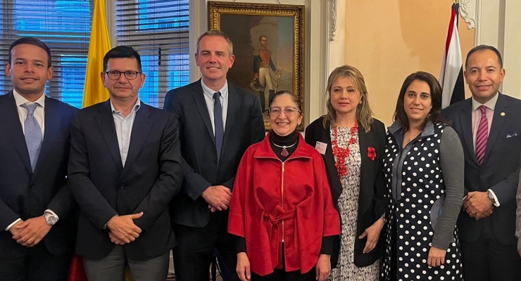 Embajada de Colombia en Londres se reunió con la delegación de la Secretaría de Educación de Bogotá que participó en el Education World Forum