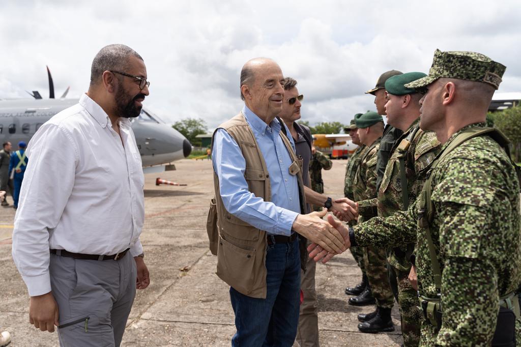 Durante encuentro de cancilleres en la selva del Guaviare, Reino Unido anuncia aporte de más de 13 millones de libras esterlinas para combatir la deforestación en la Amazonía Colombiana