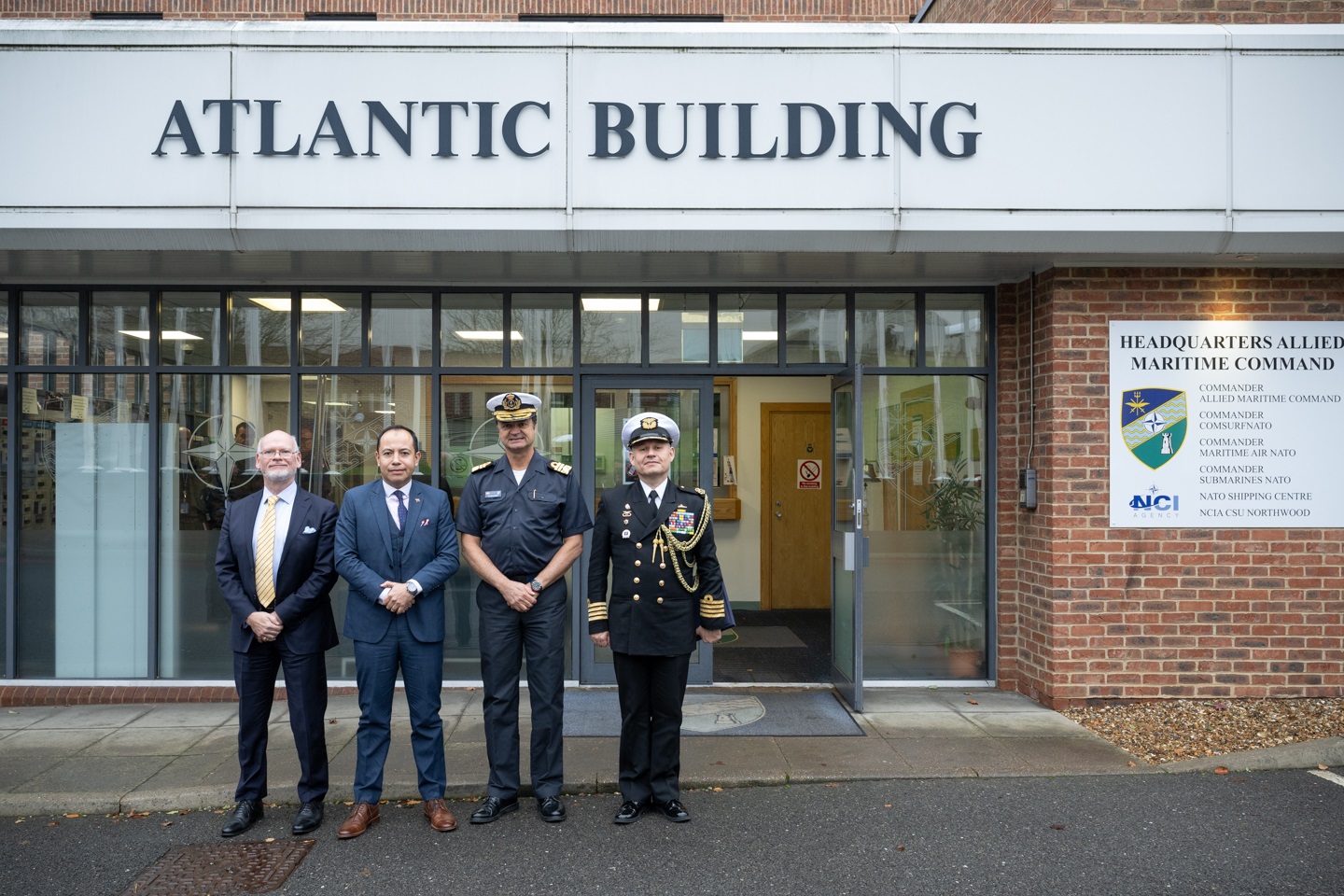 Embajada de Colombia y Agregaduría Naval en el Reino Unido visitan la sede del Comando Marítimo de la OTAN