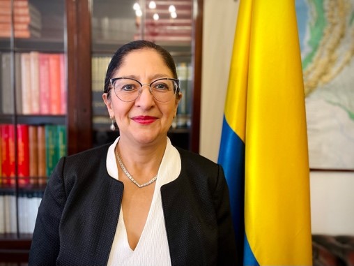 Embajador de Colombia ante el Reino Unido de Gran Bretaña e Irlanda del Norte Embajador de Colombia ante el Reino Unido de Gran Bretaña e Irlanda del Norte