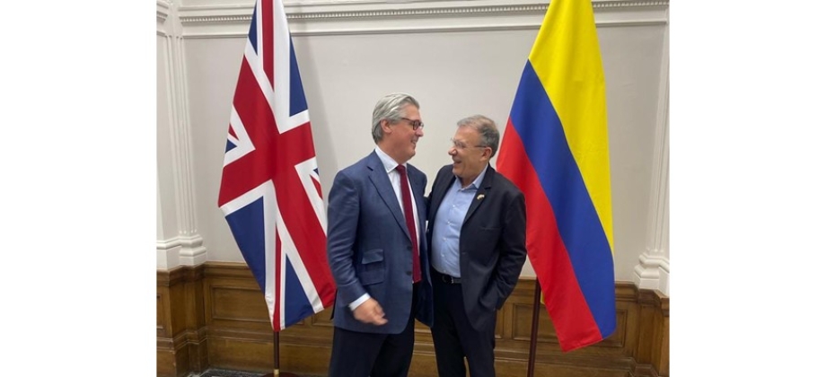 Embajador ante Reino Unido se reunió con el Ministro para las Exportaciones con el fin de promover participación británica en la COP-16 sobre Biodiversidad (Cali, octubre de 2024) y en proyectos sostenibles en Colombia