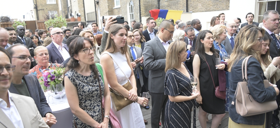 Embajada de Colombia ante el Reino Unido celebró los 213 años de la conmemoración de Independencia en Londres