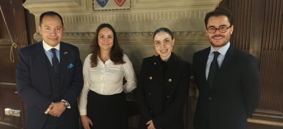 Embajada en el Reino Unido acompañó a la delegación colombiana y ofreció las palabras de bienvenida en el taller de expertos sobre pobreza multidimensional y bienestar de la Universidad de Oxford