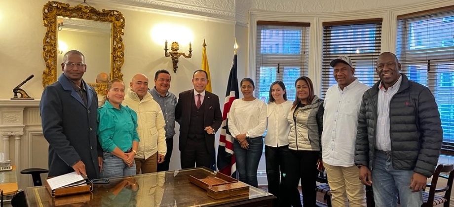 Equipo de la Embajada en el Reino Unido recibe a delegación de alcaldesas y alcaldes de la subregión del Urabá Antioqueño