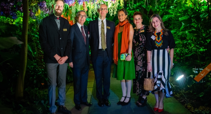 La Embajada de Colombia ante el Reino Unido inauguró el Festival de Orquídeas Colombianas del Jardín Botánico Real de Londres 